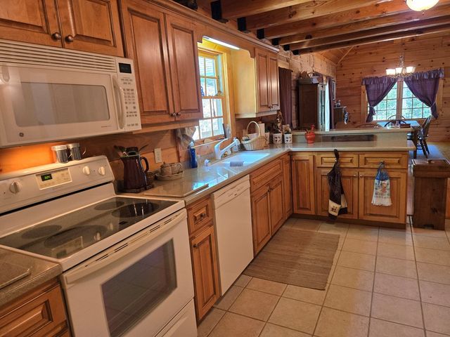 586 Laurel Haven Road, Hayesville, NC 28904
