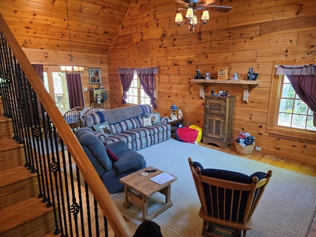 586 Laurel Haven Road, Hayesville, NC 28904