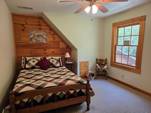586 Laurel Haven Road, Hayesville, NC 28904