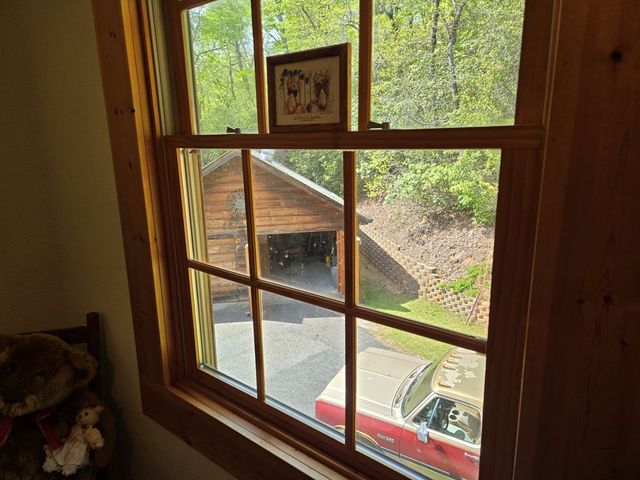 586 Laurel Haven Road, Hayesville, NC 28904