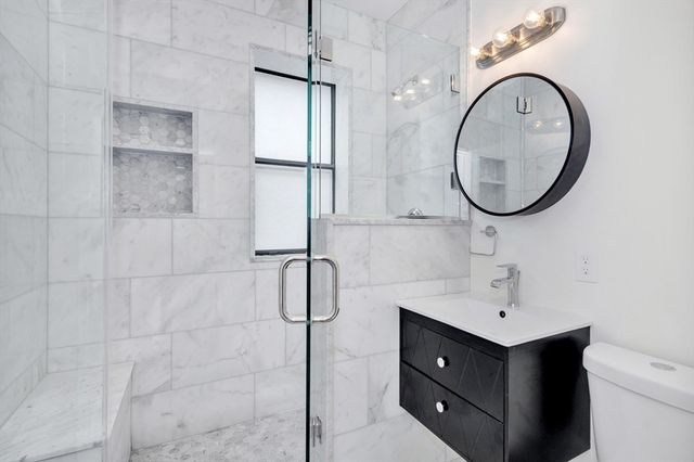 11 Park Dr 11-22, Boston, MA 02215