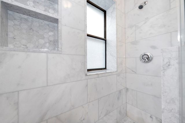 11 Park Dr 11-22, Boston, MA 02215