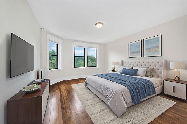 11 Park Dr 11-22, Boston, MA 02215