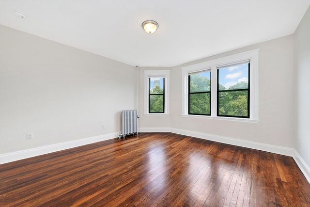 11 Park Dr 11-22, Boston, MA 02215