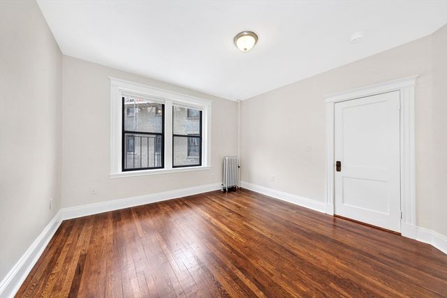 11 Park Dr 11-22, Boston, MA 02215