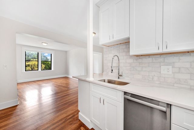 11 Park Dr 11-22, Boston, MA 02215