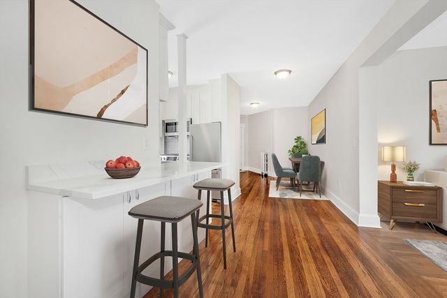 11 Park Dr 11-22, Boston, MA 02215