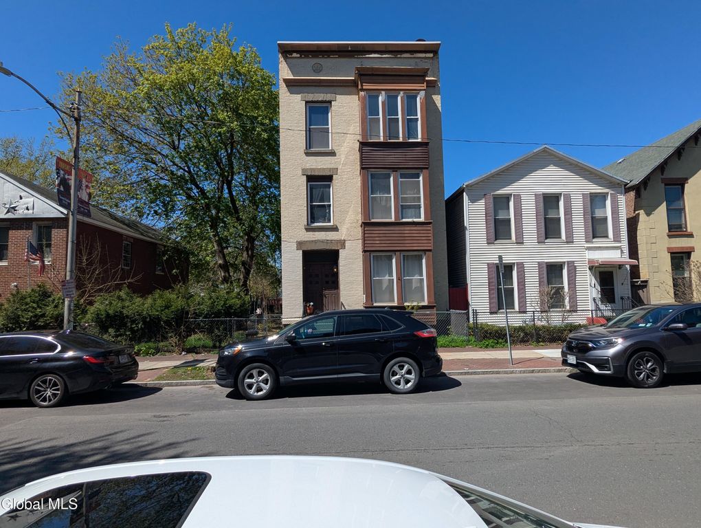 415 3rd Street, Troy, NY 12180