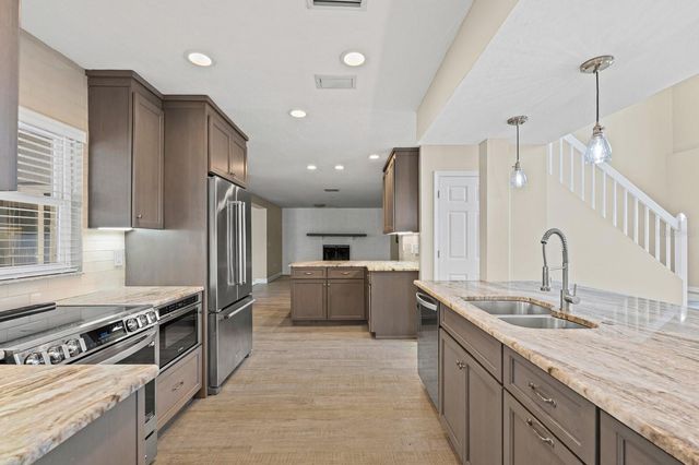 702 133RD STREET E, Bradenton, FL 34212