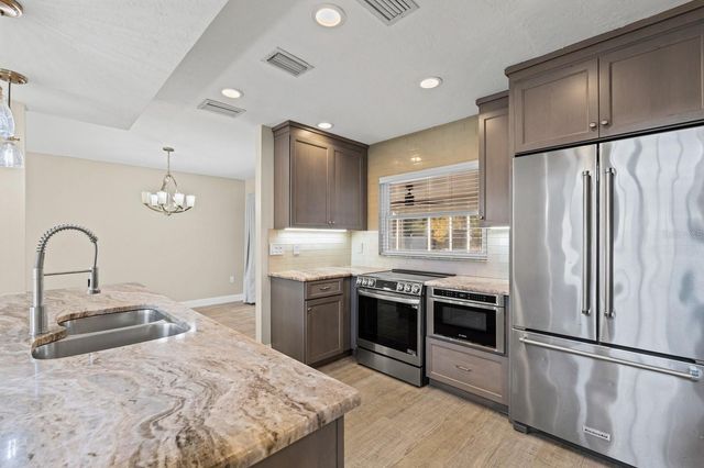 702 133RD STREET E, Bradenton, FL 34212