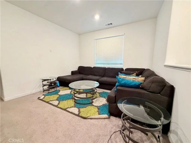 16584 Poppy Seed Ln, Fontana, CA 92336