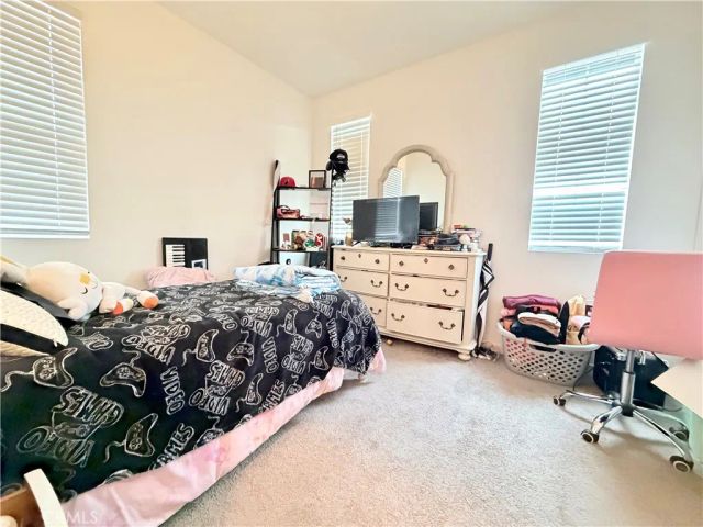 16584 Poppy Seed Ln, Fontana, CA 92336