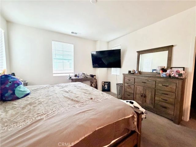 16584 Poppy Seed Ln, Fontana, CA 92336