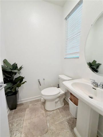 16584 Poppy Seed Ln, Fontana, CA 92336