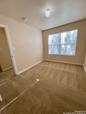 5007 Summit Wood Apt 4, San Antonio, TX 78229