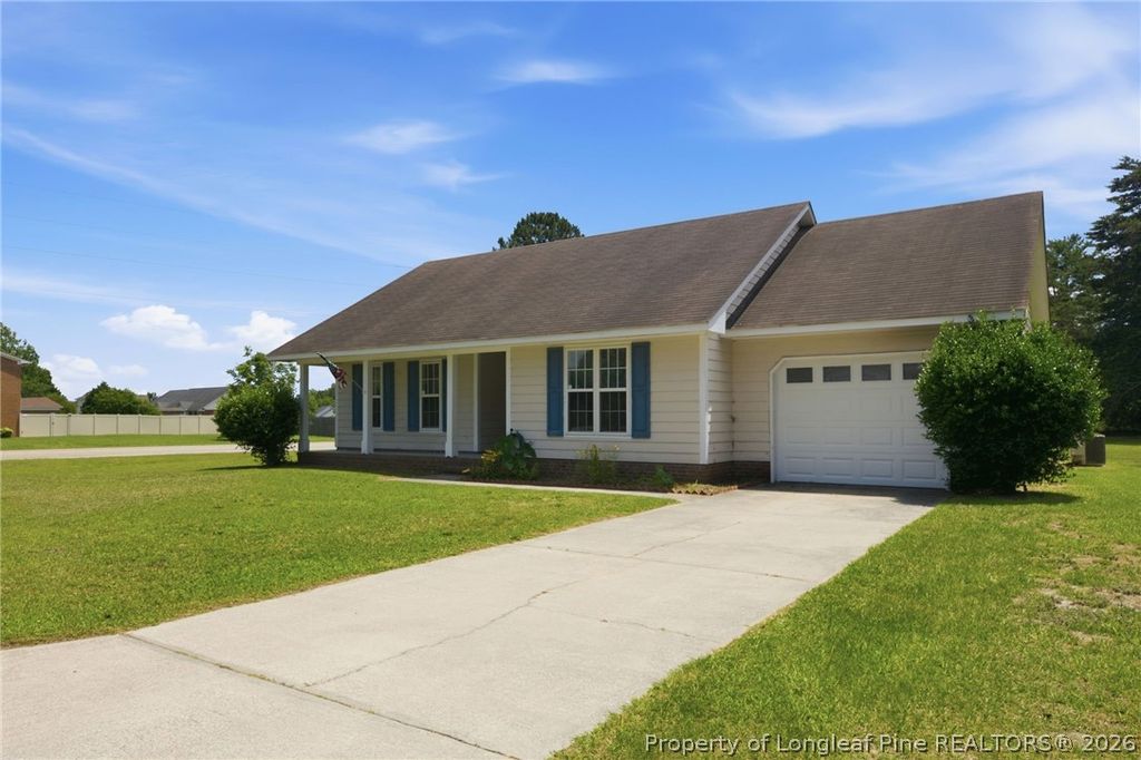 111 Hobson Court, Raeford, NC 28376 — photo 3