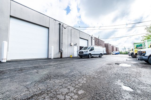 713 Rose Road, Lake Zurich, IL 60047