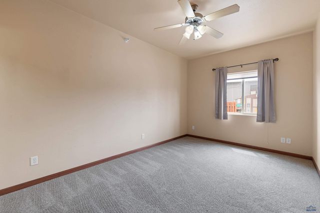 1632 EVERGREEN DR, Rapid City, SD 57702