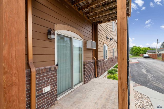 1632 EVERGREEN DR, Rapid City, SD 57702