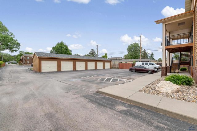1632 EVERGREEN DR, Rapid City, SD 57702