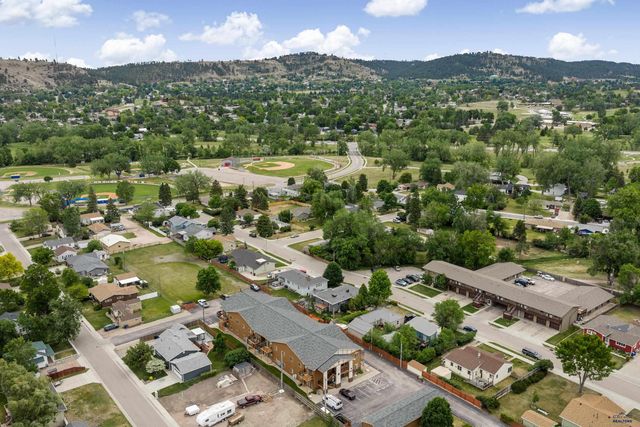 1632 EVERGREEN DR, Rapid City, SD 57702