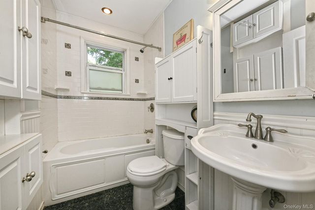 38 Roosevelt Avenue, Sayville, NY 11782