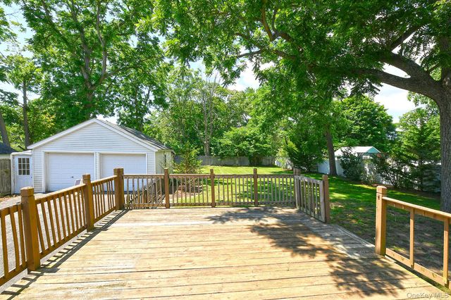 38 Roosevelt Avenue, Sayville, NY 11782