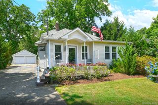 38 Roosevelt Avenue, Sayville, NY 11782