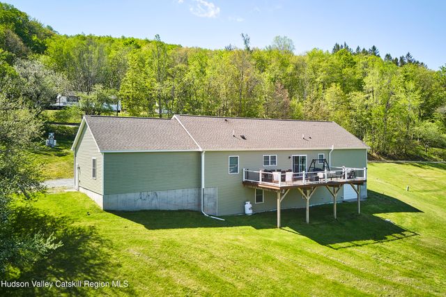 55 Hunter Road, Parksville, NY 12768