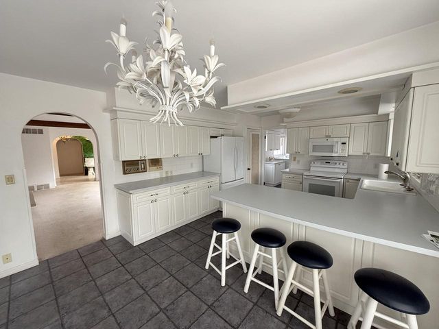 2365 Mary Beth COURT, Brookfield, WI 53005