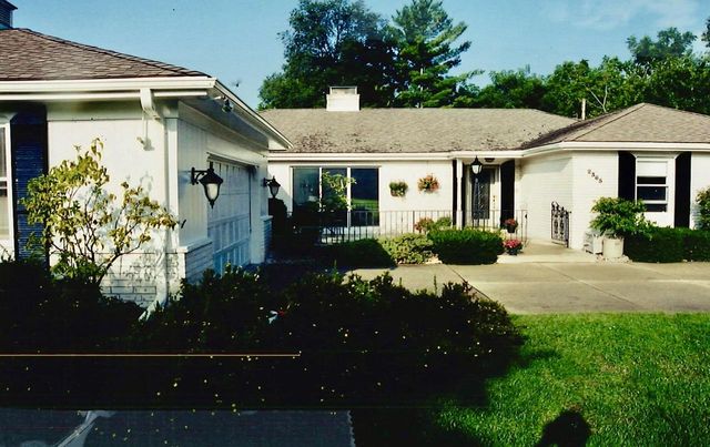 2365 Mary Beth COURT, Brookfield, WI 53005