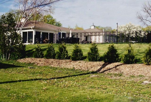 2365 Mary Beth COURT, Brookfield, WI 53005