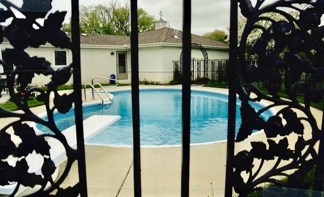 2365 Mary Beth COURT, Brookfield, WI 53005