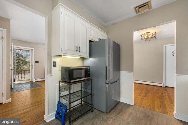 20 1ST AVE, Pottstown, PA 19464