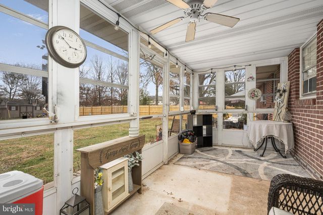 20 1ST AVE, Pottstown, PA 19464