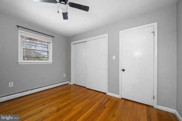 20 1ST AVE, Pottstown, PA 19464