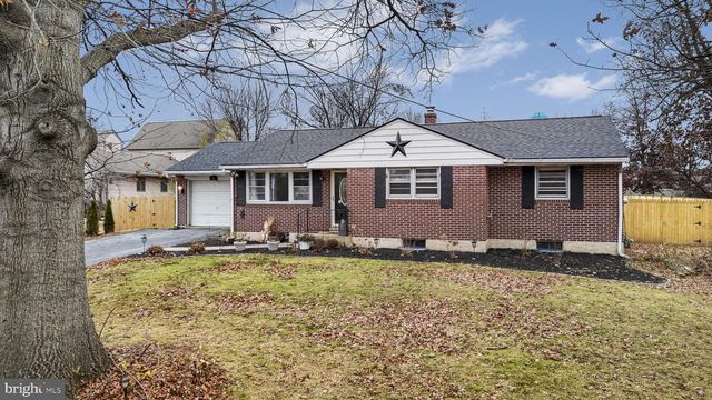 20 1ST AVE, Pottstown, PA 19464