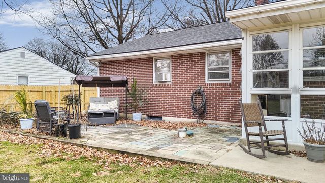 20 1ST AVE, Pottstown, PA 19464