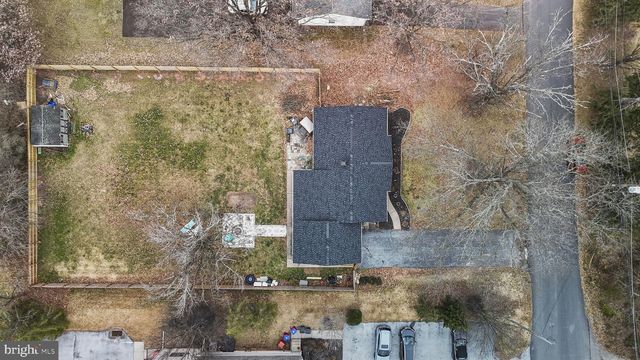 20 1ST AVE, Pottstown, PA 19464