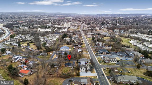 20 1ST AVE, Pottstown, PA 19464