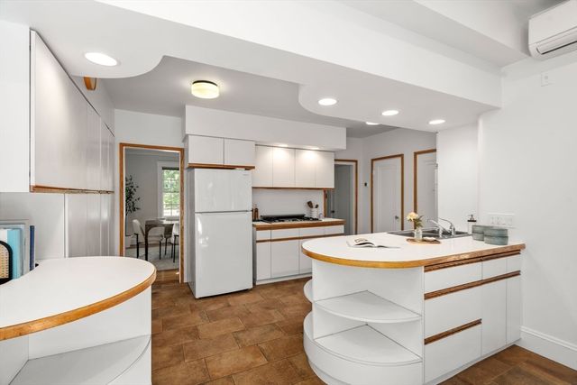 215 Dorset Road, Newton, MA 02468