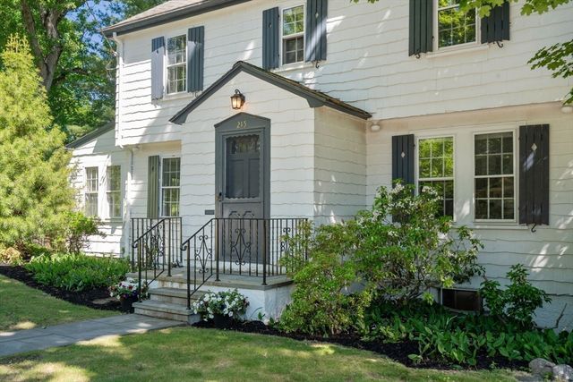 215 Dorset Road, Newton, MA 02468