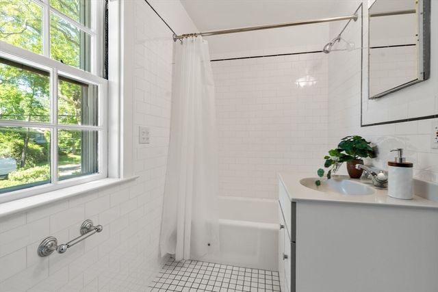 215 Dorset Road, Newton, MA 02468