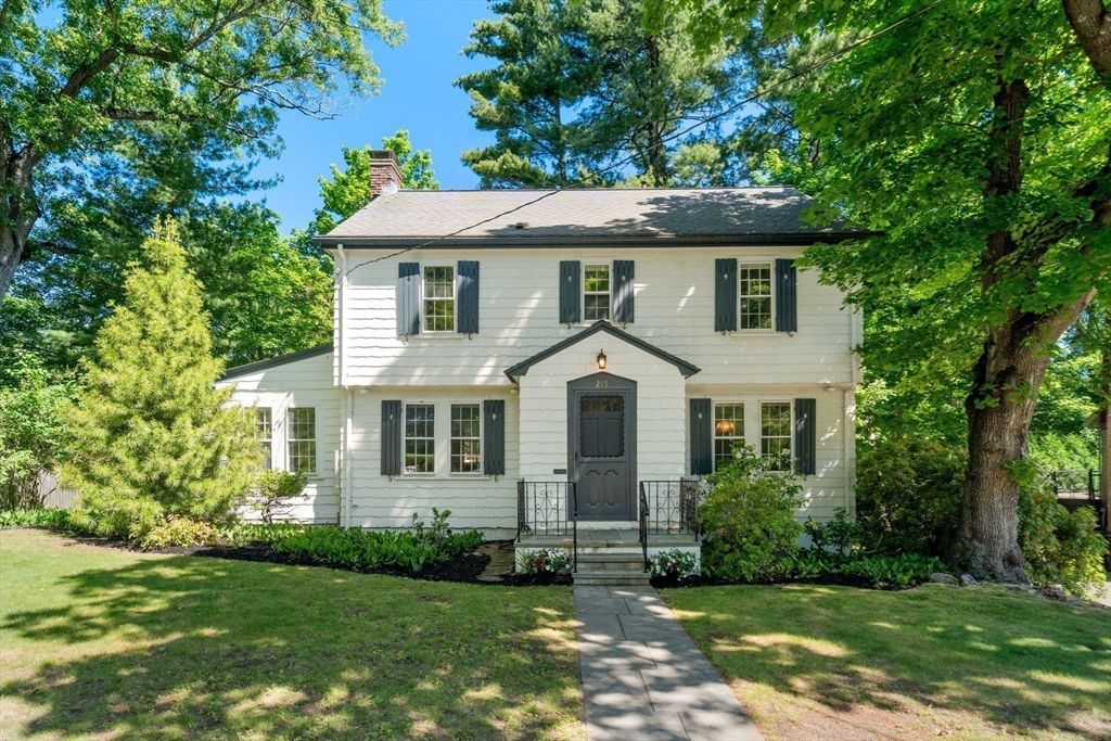 215 Dorset Road, Newton, MA 02468