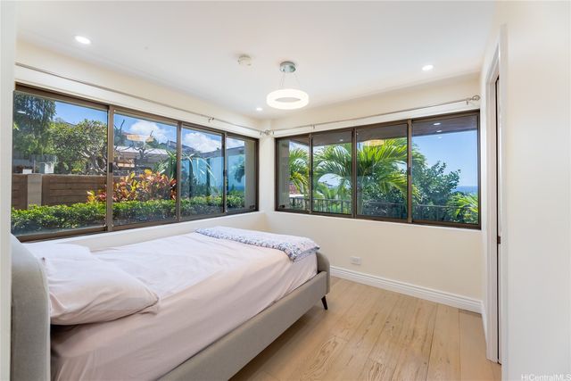 1632 Ihiloa Loop, Honolulu, HI 96821