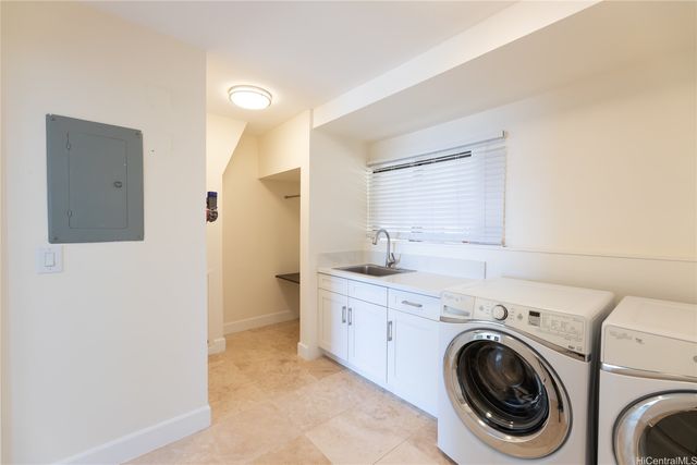 1632 Ihiloa Loop, Honolulu, HI 96821