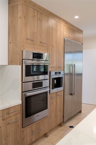 1632 Ihiloa Loop, Honolulu, HI 96821