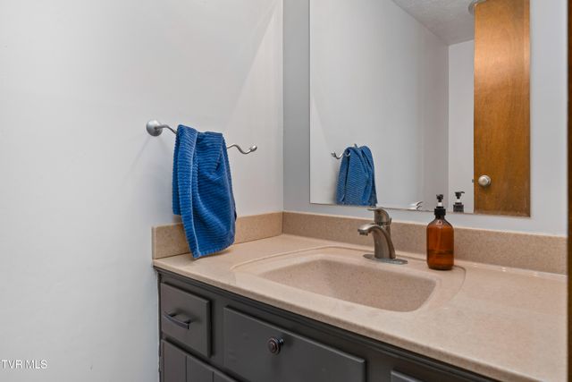 15 Crown Circle 15, Kingsport, TN 37660