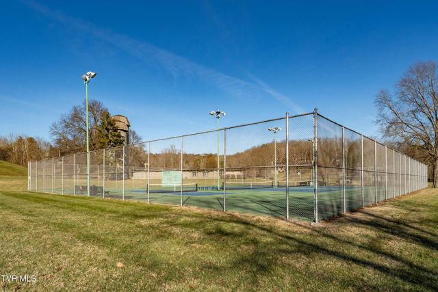 15 Crown Circle 15, Kingsport, TN 37660