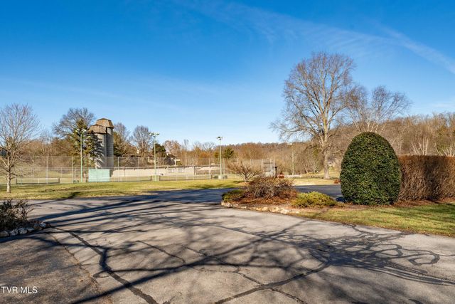 15 Crown Circle 15, Kingsport, TN 37660